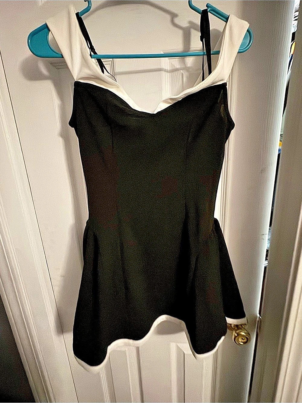Franclia Black and White Sweetheart Neckline Camisole Black & White Sweetheart